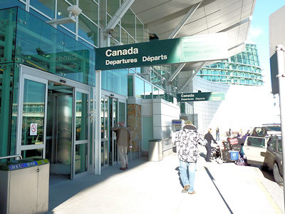バンクーバー国際空港　入口